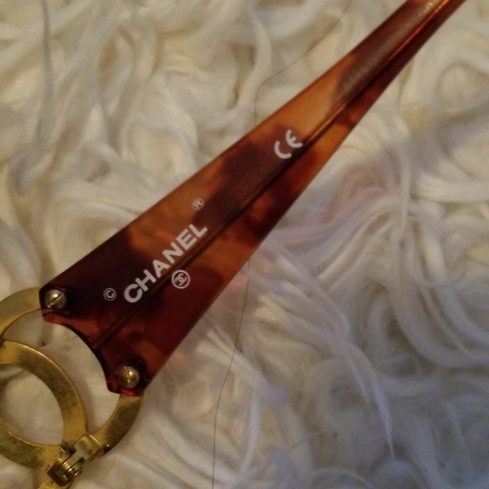 Chanel sunglasses - Picture 2 of 6